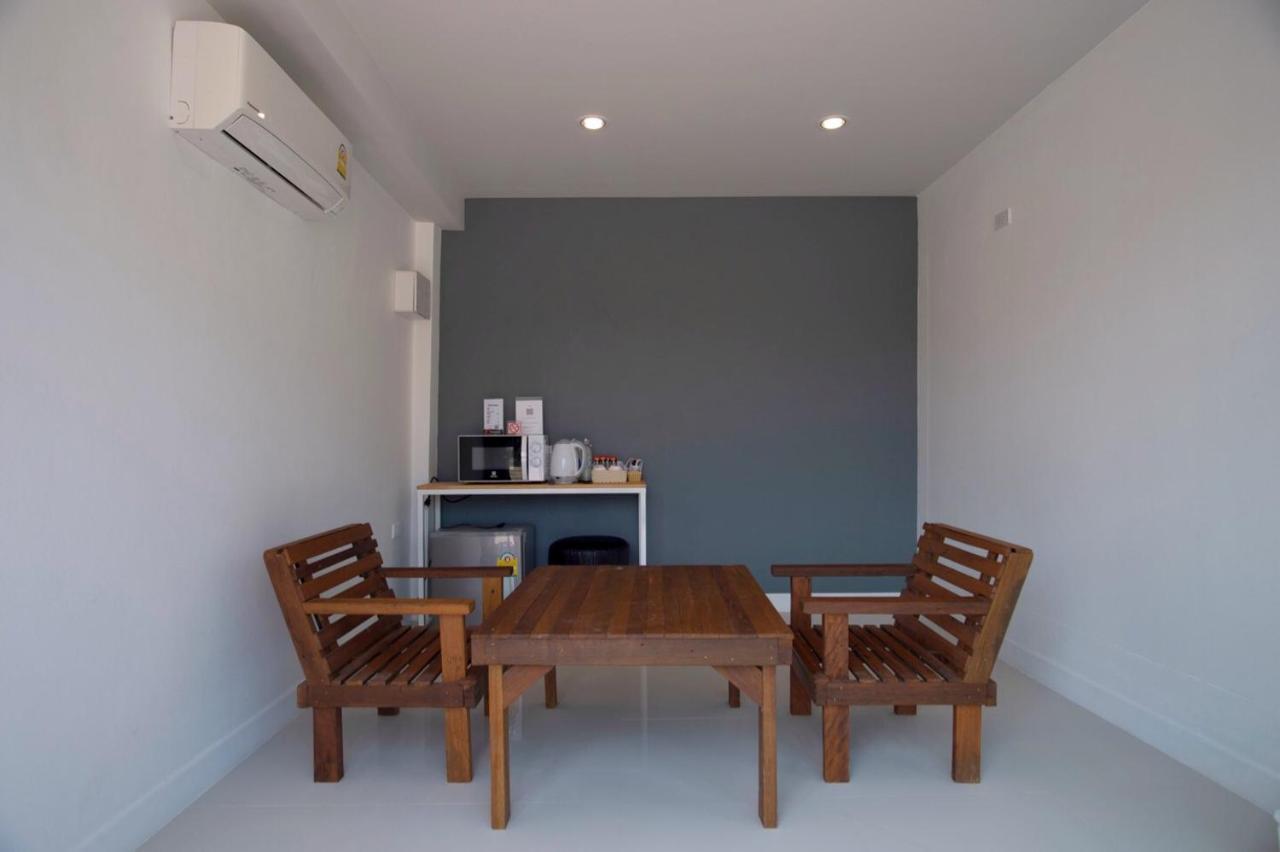 Bhive Hotel Nakhon Phanom Buitenkant foto