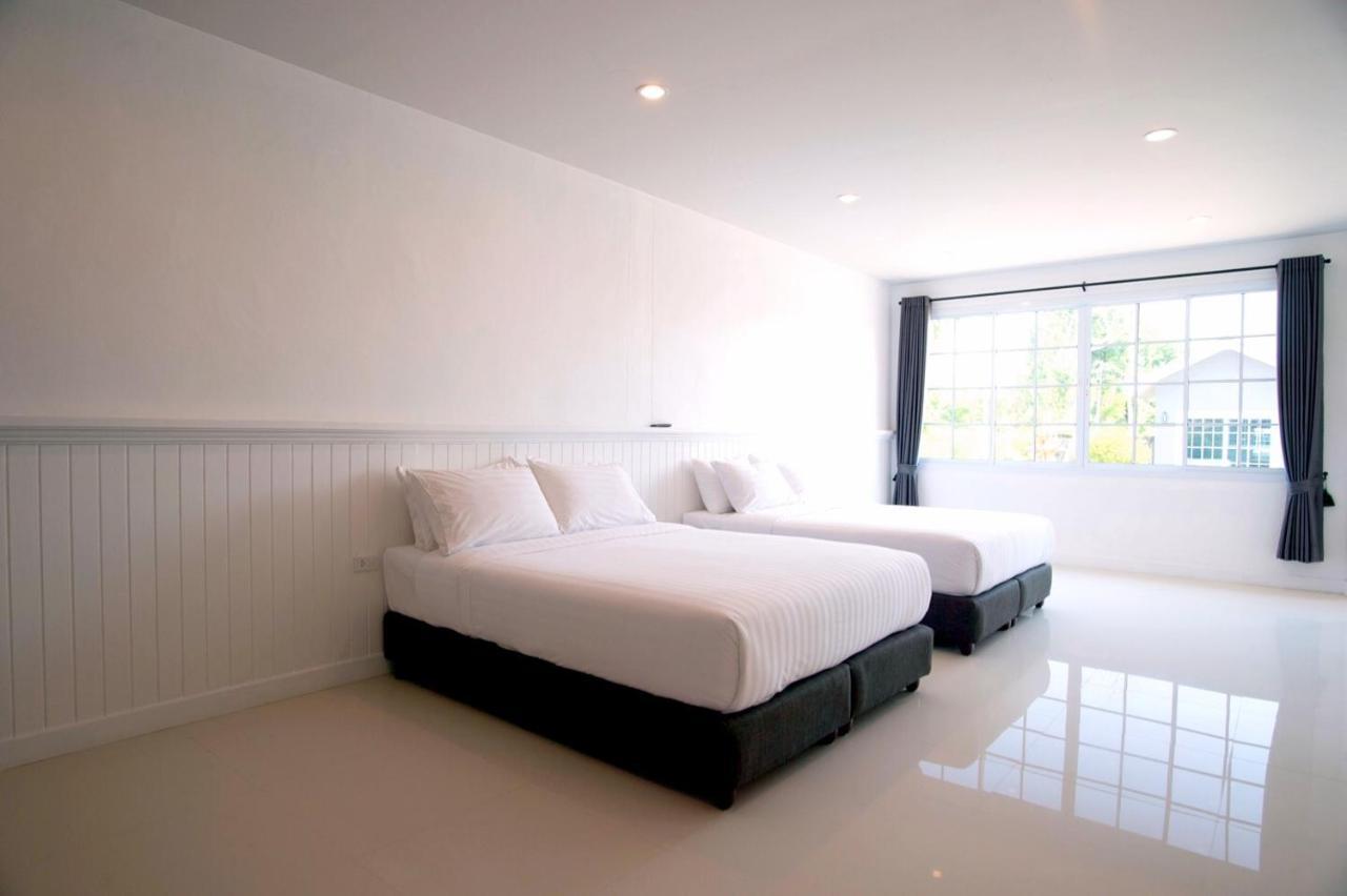 Bhive Hotel Nakhon Phanom Buitenkant foto