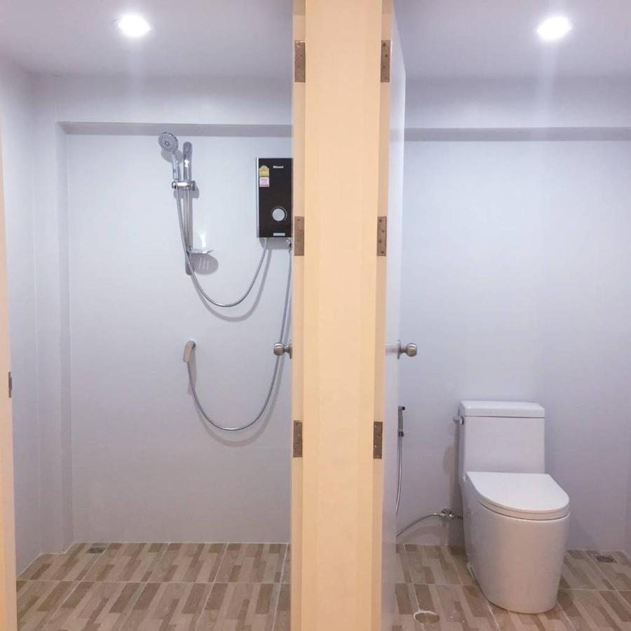 Bhive Hotel Nakhon Phanom Buitenkant foto